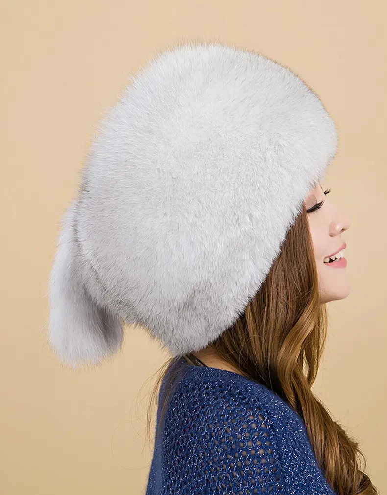 True colors full fox fur hat