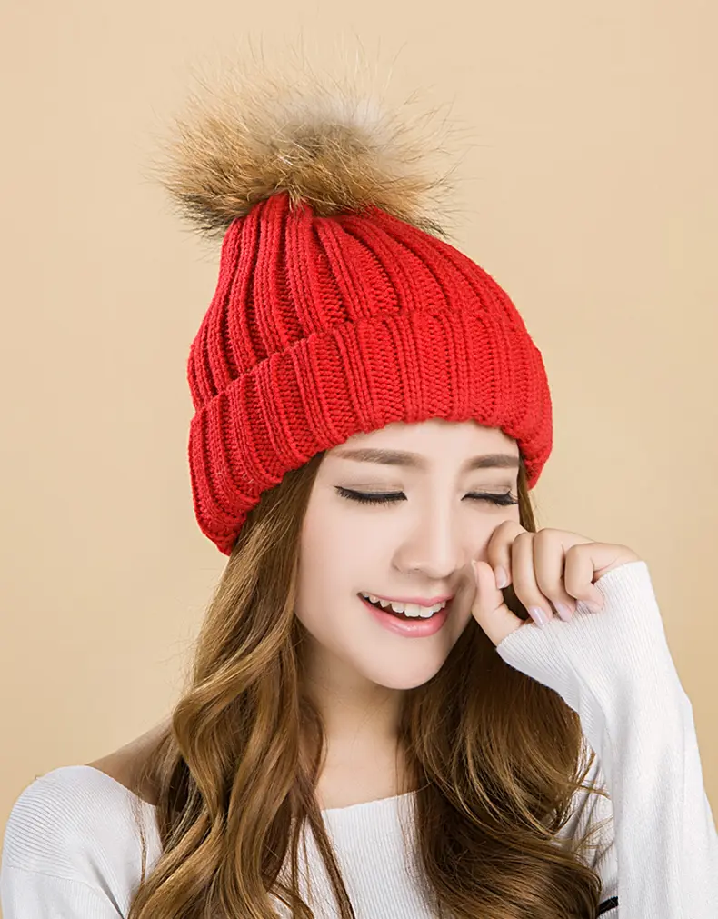 Women Solid Color Ribbed Knit Beanie Detachable Raccoon Fur Pom Pom Winter Hat